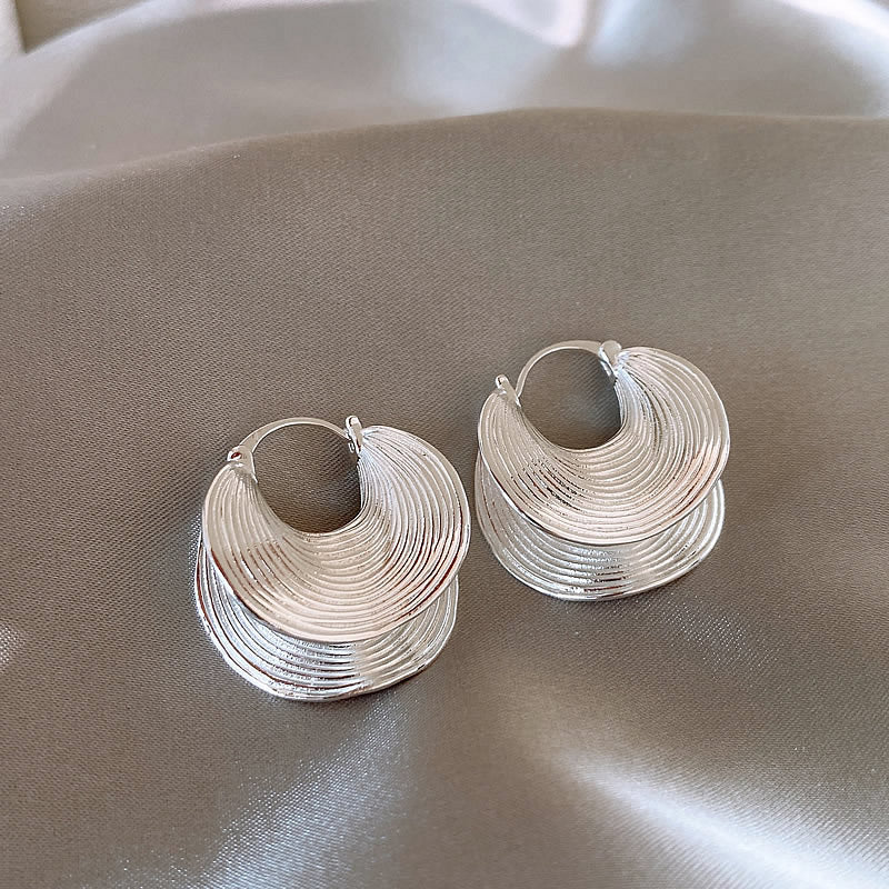 Hurmaava Korvarengas jokaiseen tilaisuuteen