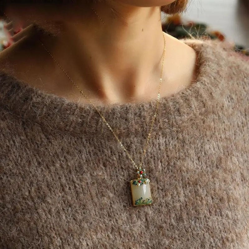 Klassinen Kaulakoru ajattomalla viehätyksellä