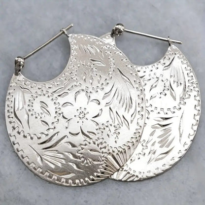 Käsintehty vintage Korvarengas