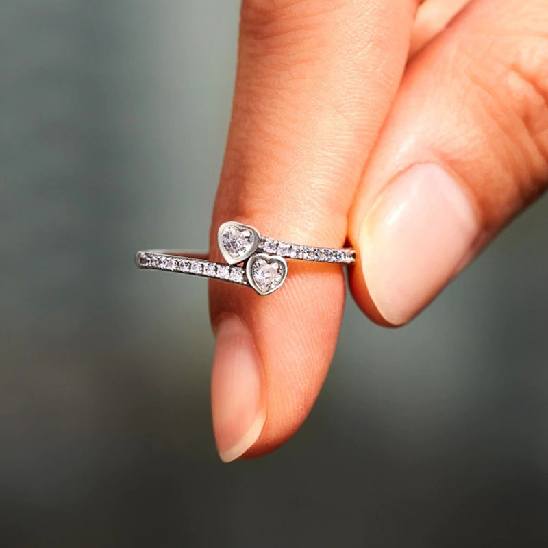 Klassinen Sormus ajattomalla viehätyksellä