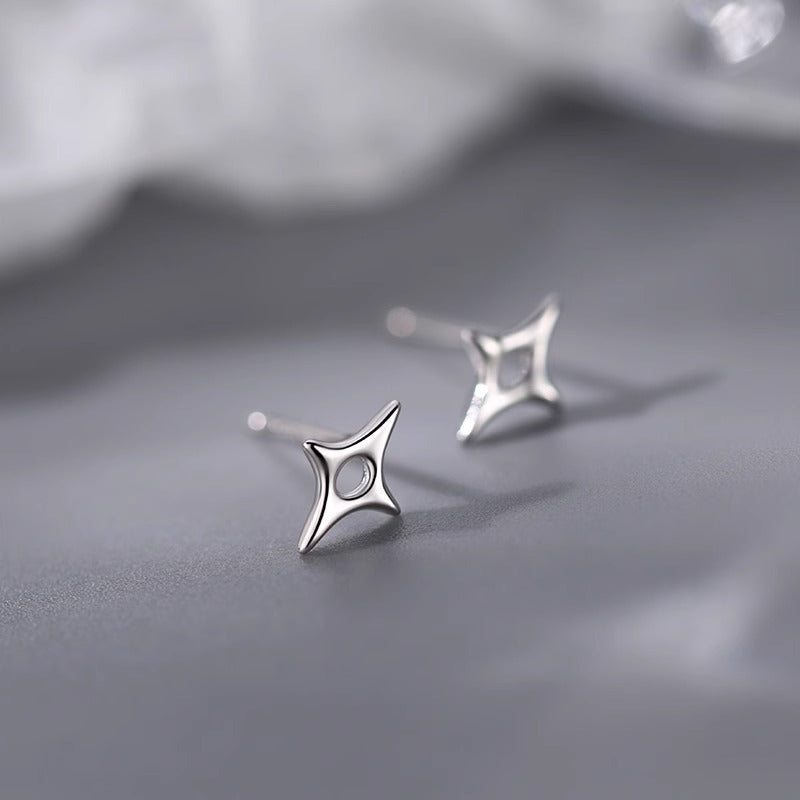 Kaunis Korvarengas ainutlaatuisella tyylillä