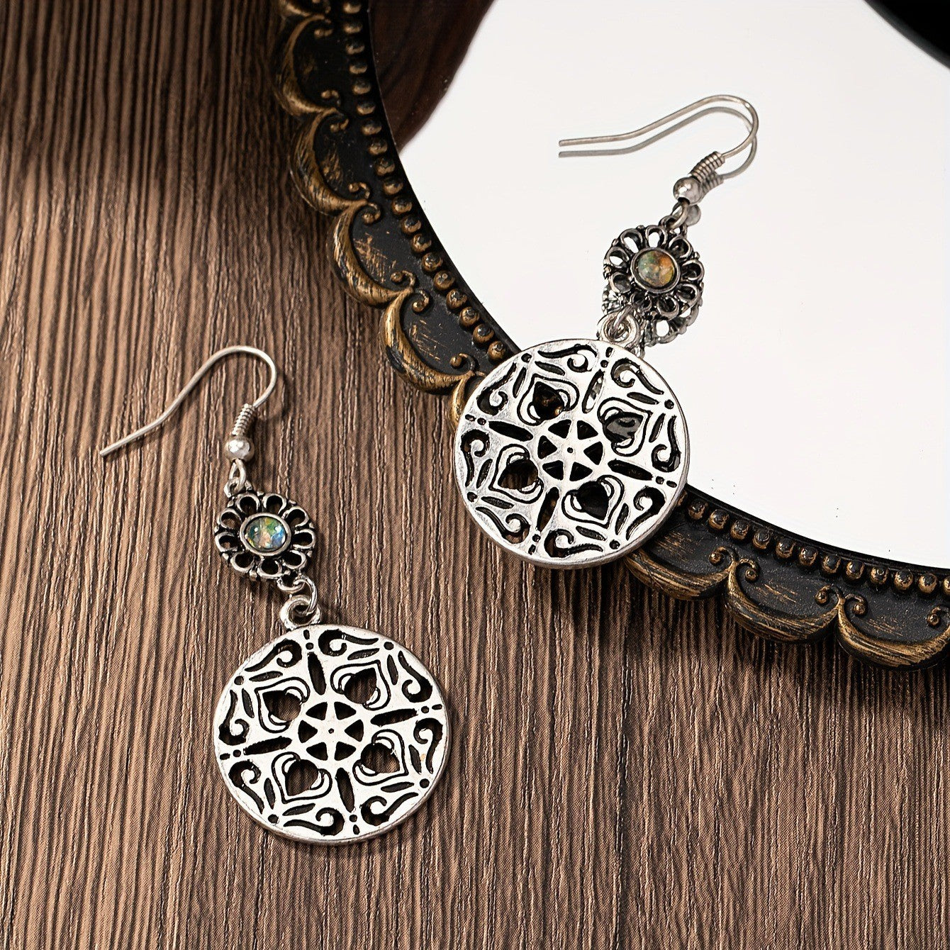 Elegantti Korvarengas jokaiseen tilaisuuteen