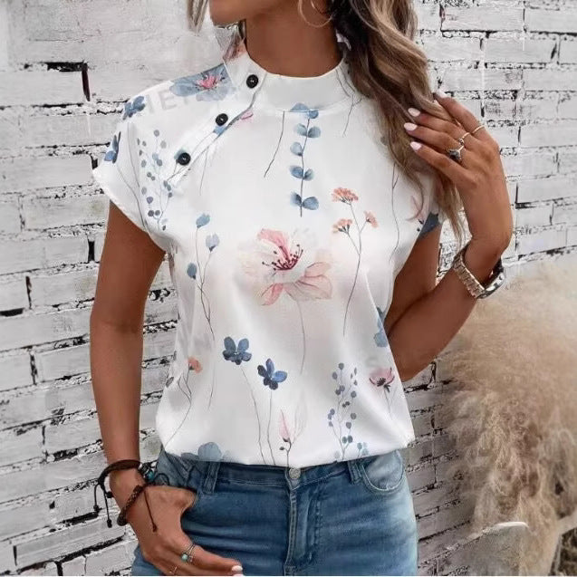 Well Tailored Blouse with a Graceful Silhouette