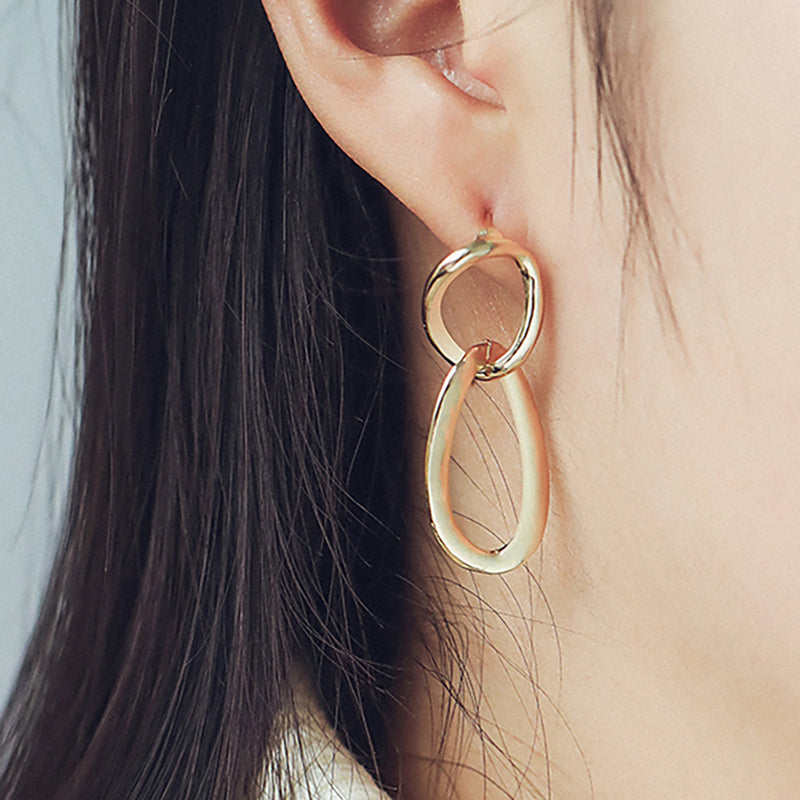 Hurmaava Kulta Korvarengas jokaiseen tilaisuuteen