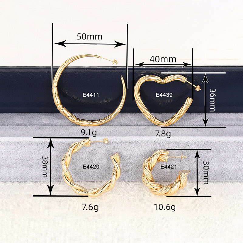 Hurmaava Korusetti jokaiseen tilaisuuteen