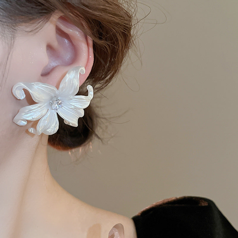 Romanttinen Korvarengas erityisiin hetkiin