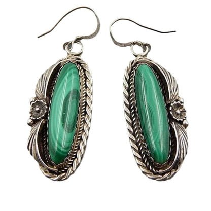 Klassinen Sormus ajattomalla viehätyksellä