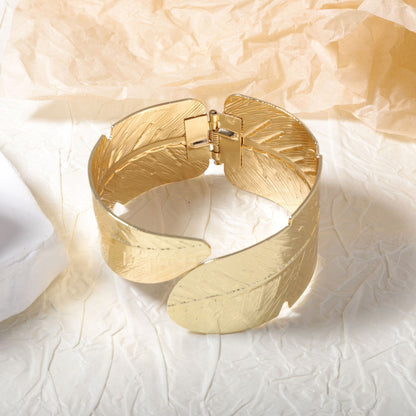 Kaunis Rannekoru ainutlaatuisella tyylillä