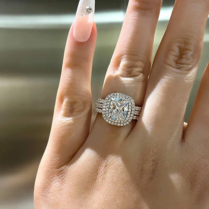 Klassinen Korusetti ajattomalla viehätyksellä