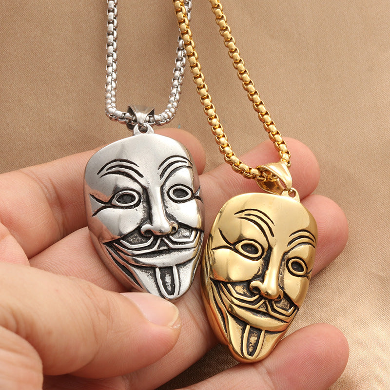 Klassinen Riipus ajattomalla viehätyksellä