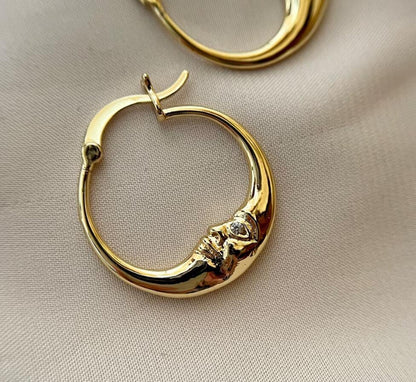 Klassinen Sormus ajattomalla viehätyksellä