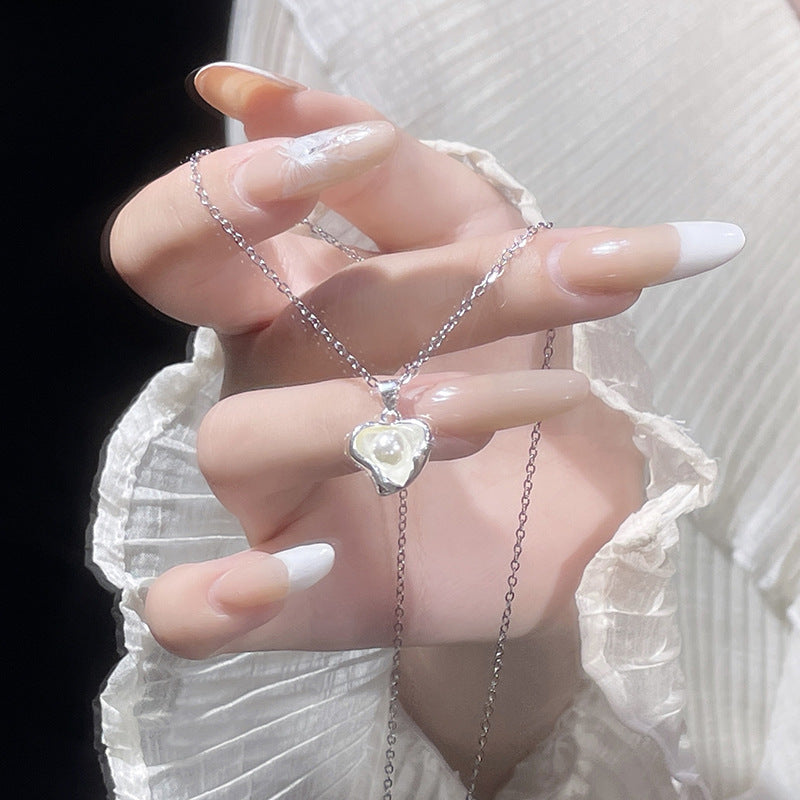 Herkkä käsityö Helmi Kaulakoru