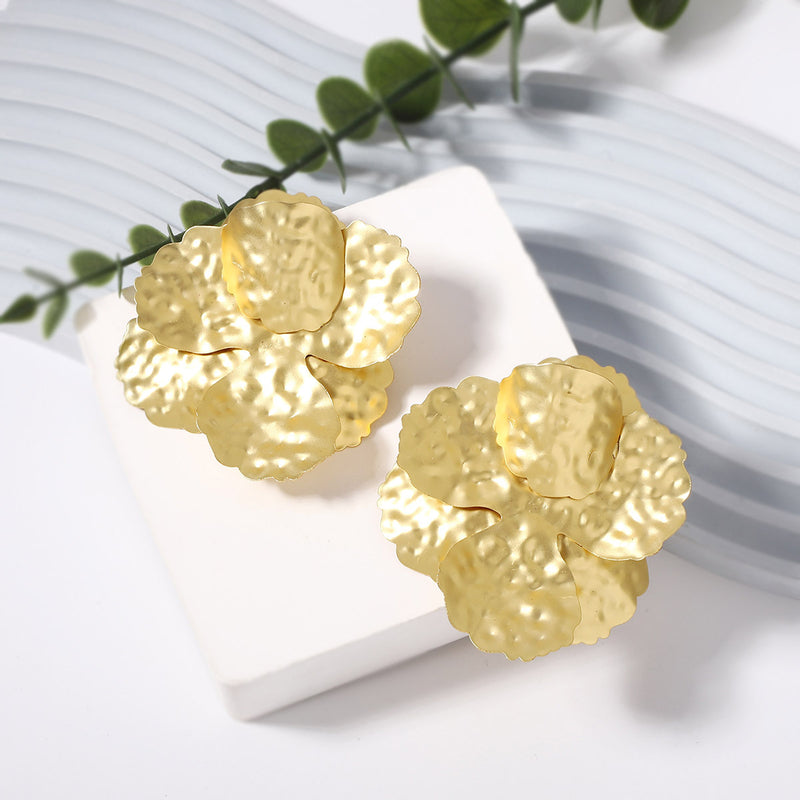 Hurmaava Korvarengas jokaiseen tilaisuuteen