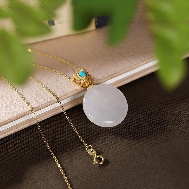 Romanttinen Kulta Kaulakoru erityisiin hetkiin