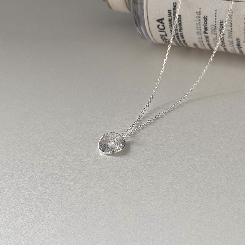 Herkkä käsityö Koru