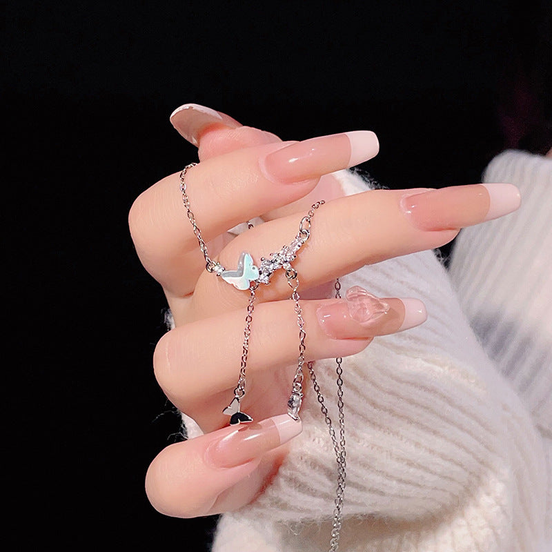 Kaunis Koru ainutlaatuisella tyylillä