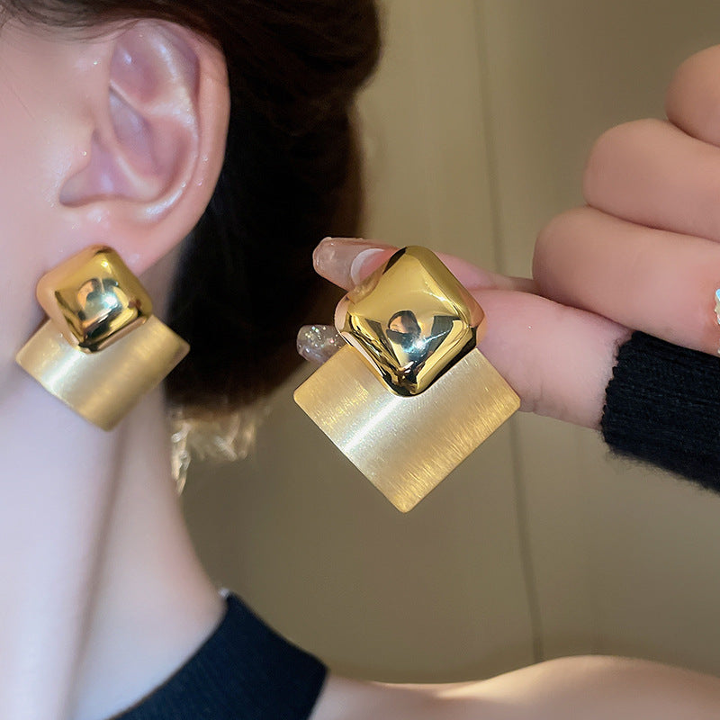 Romanttinen Kulta Korvarengas erityisiin hetkiin