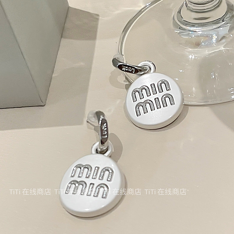 Hurmaava Korvarengas jokaiseen tilaisuuteen