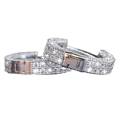 Kaunis Korvarengas ainutlaatuisella tyylillä