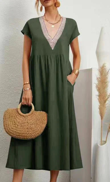Classic Vintage Dress with a Flattering Fit