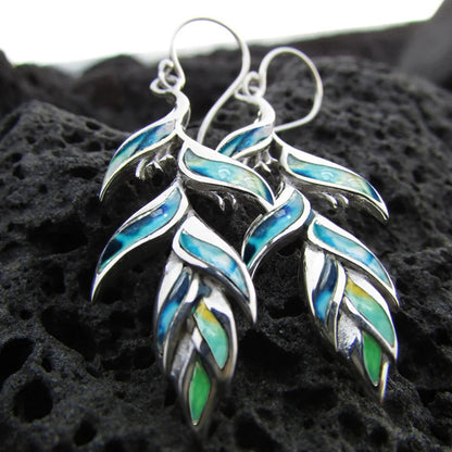 Kaunis Korvarengas ainutlaatuisella tyylillä