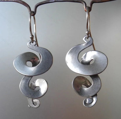 Kaunis Korvarengas ainutlaatuisella tyylillä