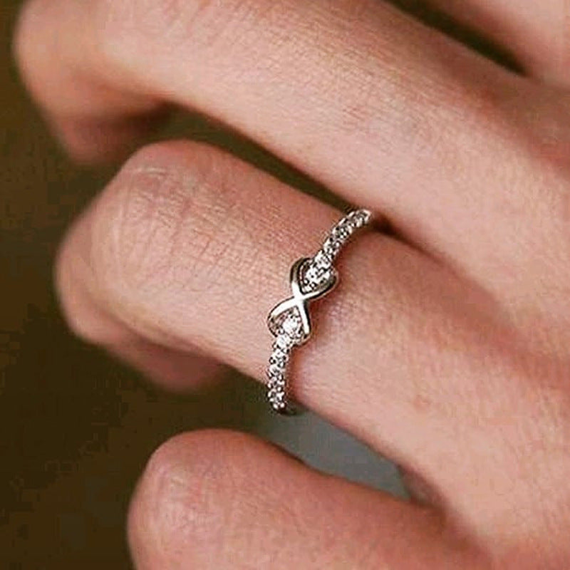 Romanttinen Sormus erityisiin hetkiin