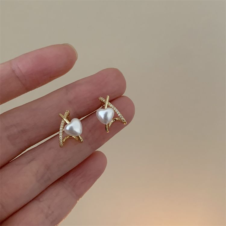 Elegantti Helmi Korvarengas jokaiseen tilaisuuteen