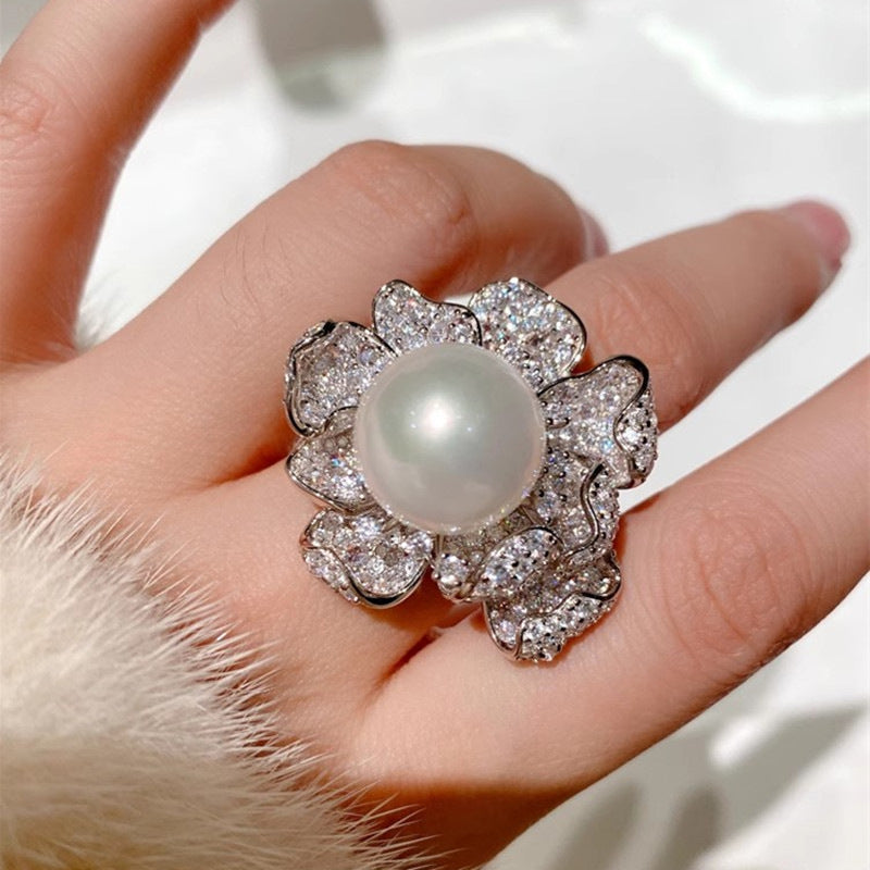 Kaunis Sormus ainutlaatuisella tyylillä