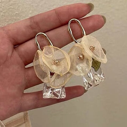 Elegantti Korvarengas jokaiseen tilaisuuteen