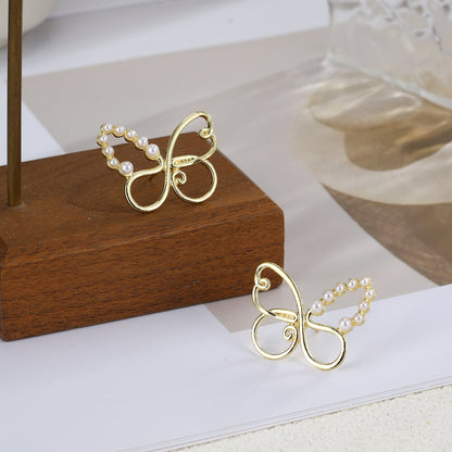 Kaunis Kulta Korvarengas ainutlaatuisella tyylillä