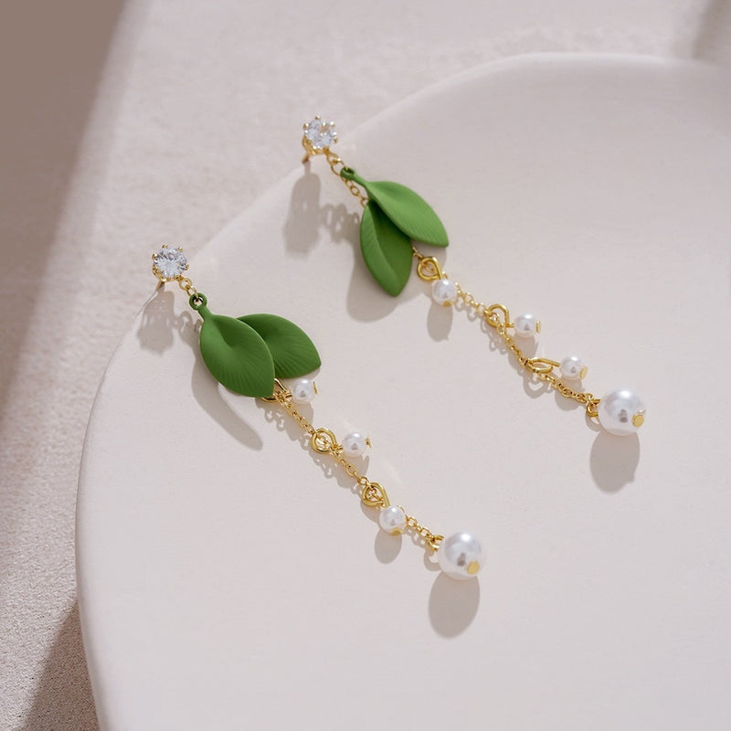 Käsintehty vintage Helmi Korvarengas