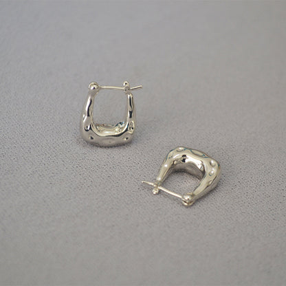 Klassinen Kulta Korvarengas ajattomalla viehätyksellä