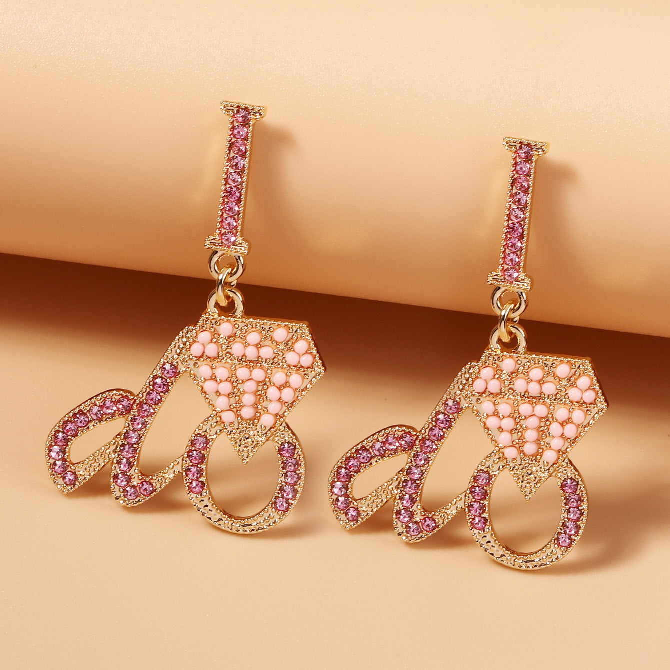 Romanttinen Korvarengas erityisiin hetkiin