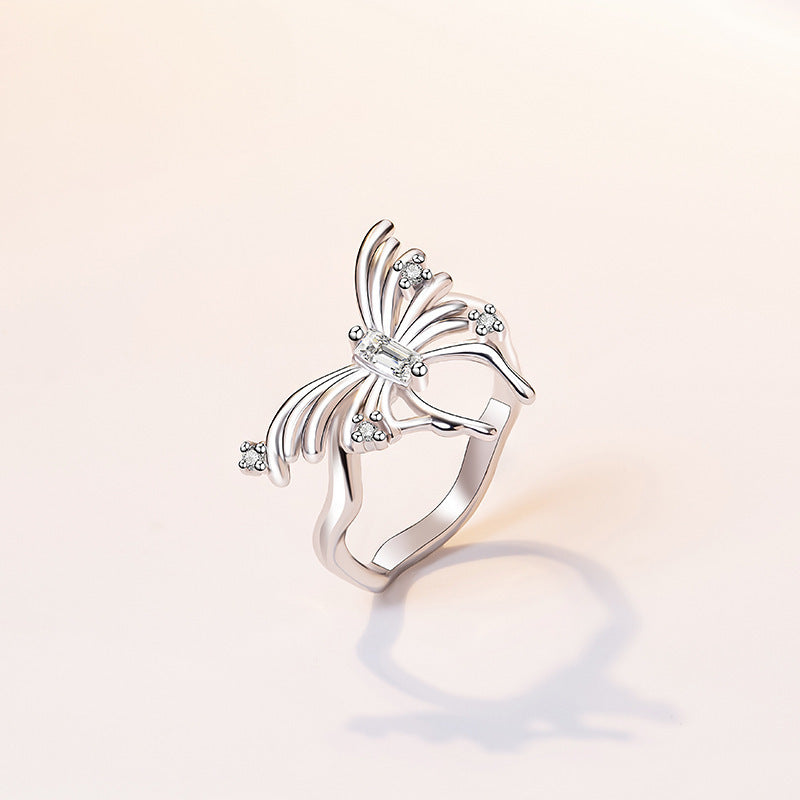 Hurmaava Sormus jokaiseen tilaisuuteen