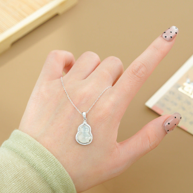 Elegantti Koru jokaiseen tilaisuuteen