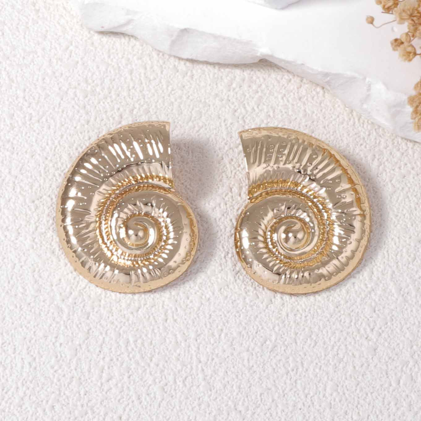 Käsintehty vintage Korvarengas