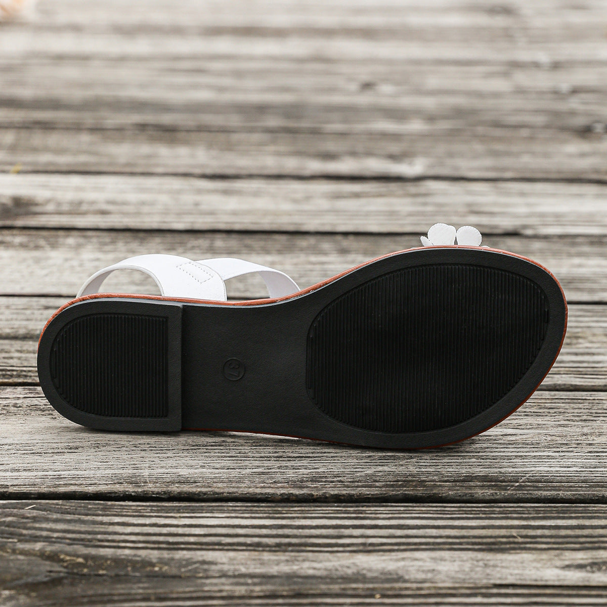 Kauniisti Valmistetut Ortopediset Sandaalit