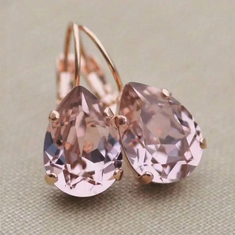 Hurmaava Sormus jokaiseen tilaisuuteen