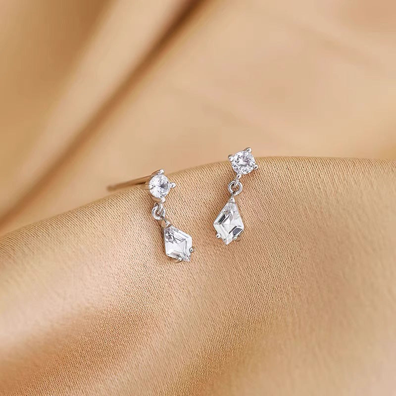 Käsintehty vintage Korvarengas