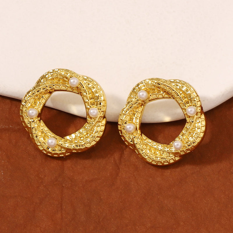 Klassinen Korvarengas ajattomalla viehätyksellä