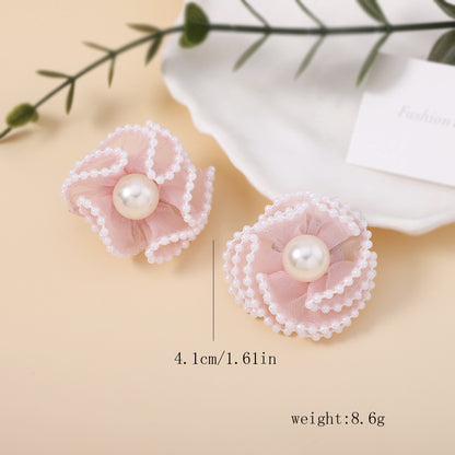 Hurmaava Helmi Korvarengas jokaiseen tilaisuuteen