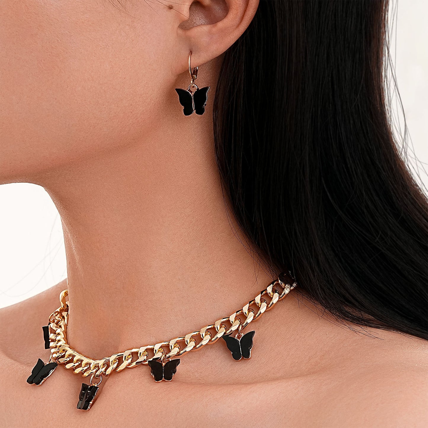 Hurmaava Kulta Kaulakoru jokaiseen tilaisuuteen