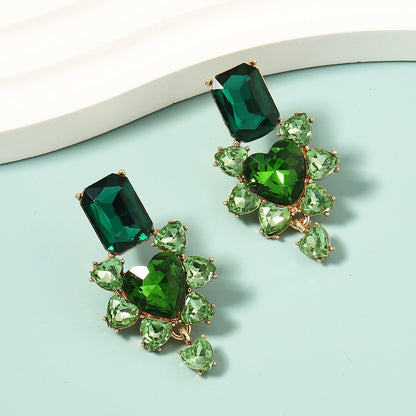 Hurmaava Korvarengas jokaiseen tilaisuuteen