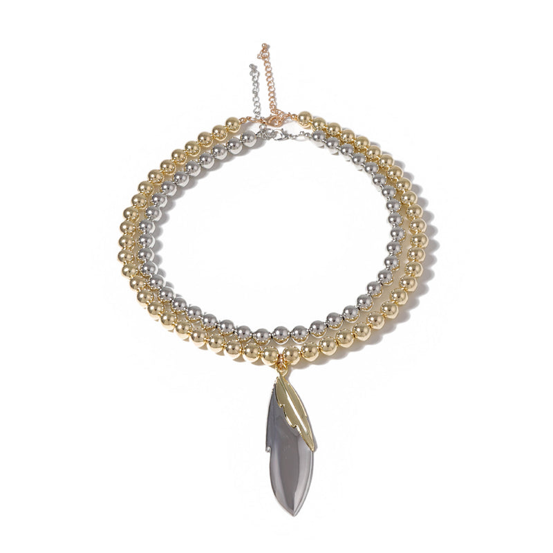 Klassinen Kaulakoru ajattomalla viehätyksellä