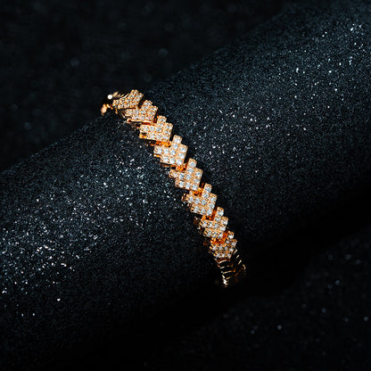 Kaunis Rannekoru ainutlaatuisella tyylillä