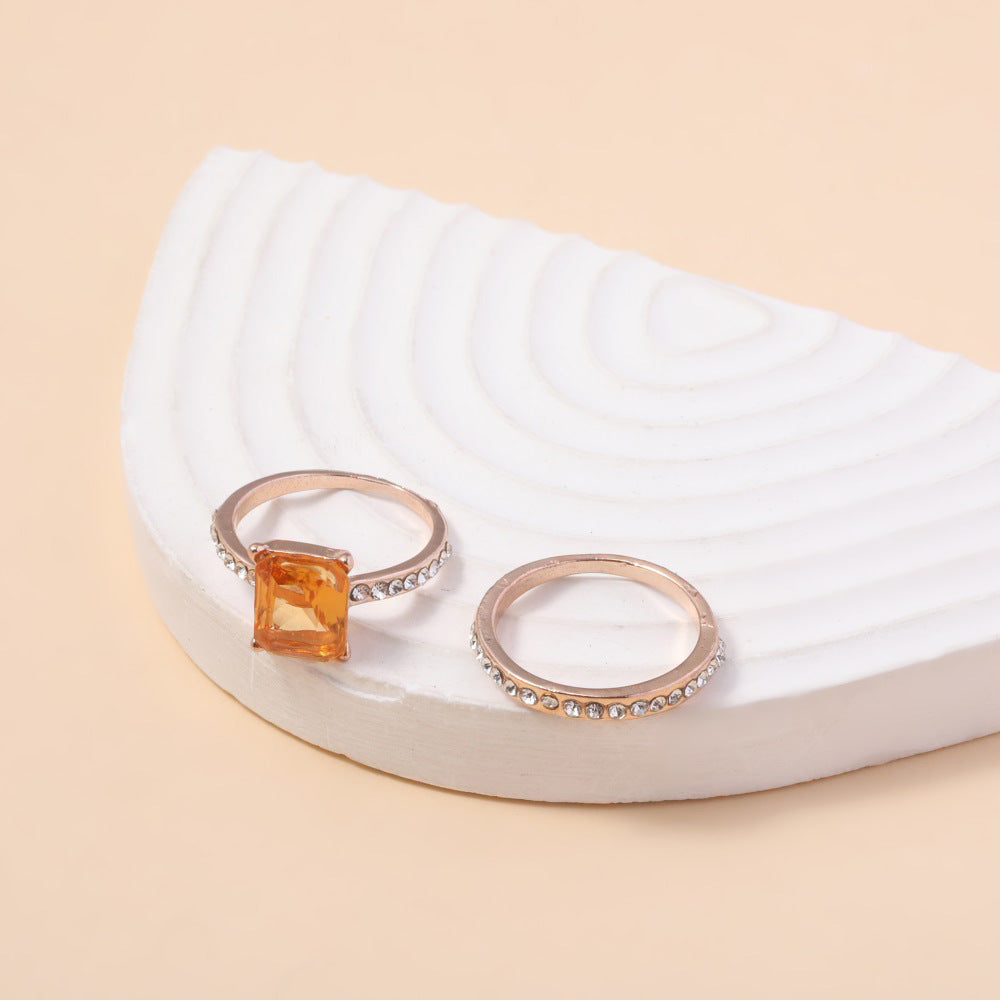 Kaunis Sormus ainutlaatuisella tyylillä