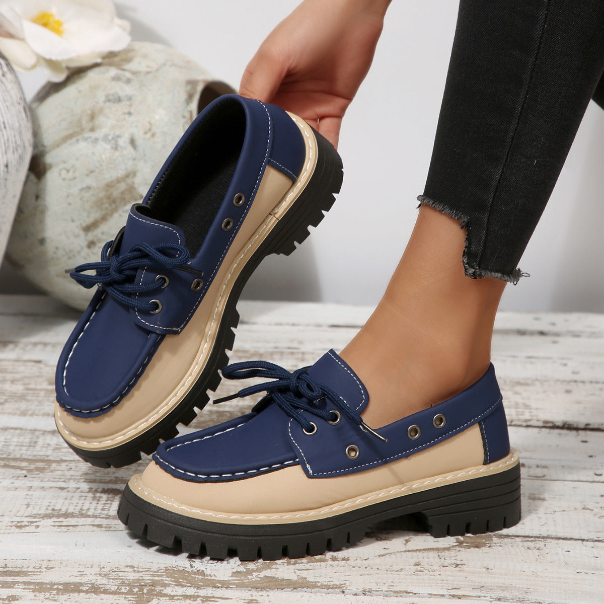 Sulavalinaiset Ortopediset Kengät Moderniin Tyyliin