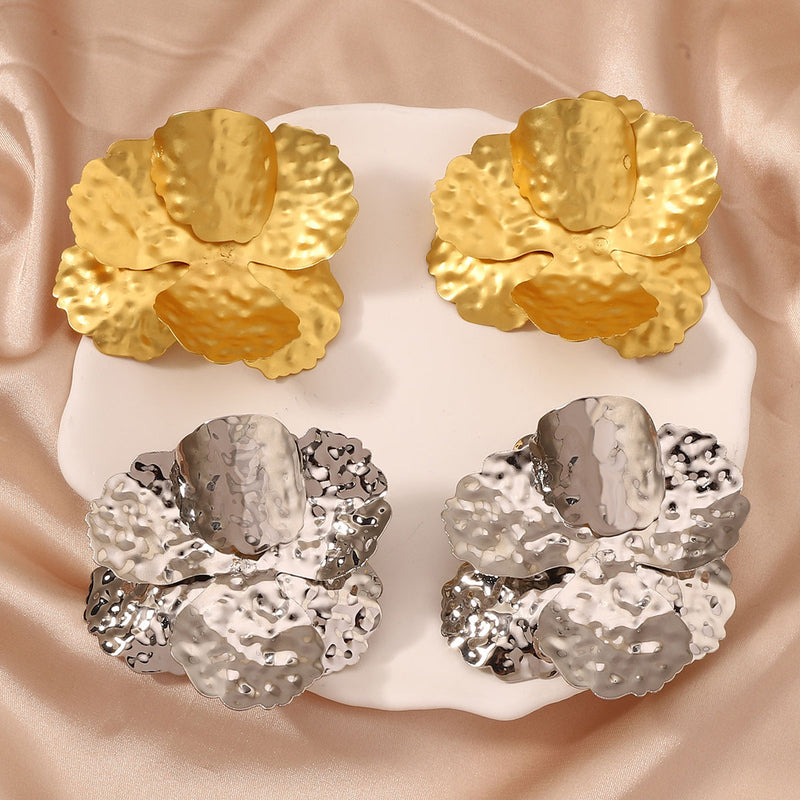 Hurmaava Korvarengas jokaiseen tilaisuuteen