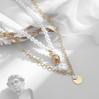 Klassinen Helmi Kaulakoru ajattomalla viehätyksellä